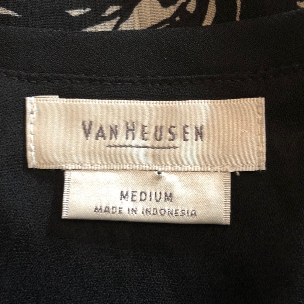 Van Heusen blouse vNeck Flower flower flutter - Picture 11 of 12